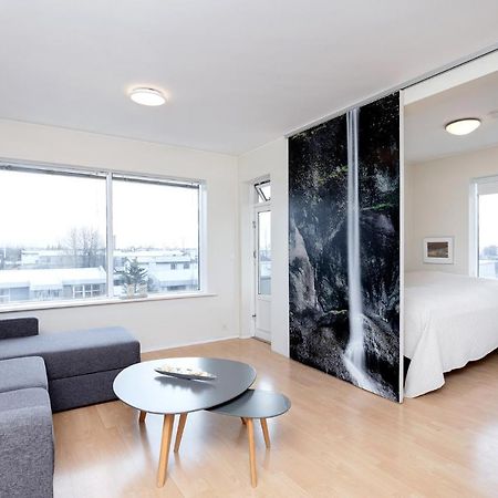 Overlooking The City, Bright & Cozy - Free Parking Reykjavík Exteriör bild